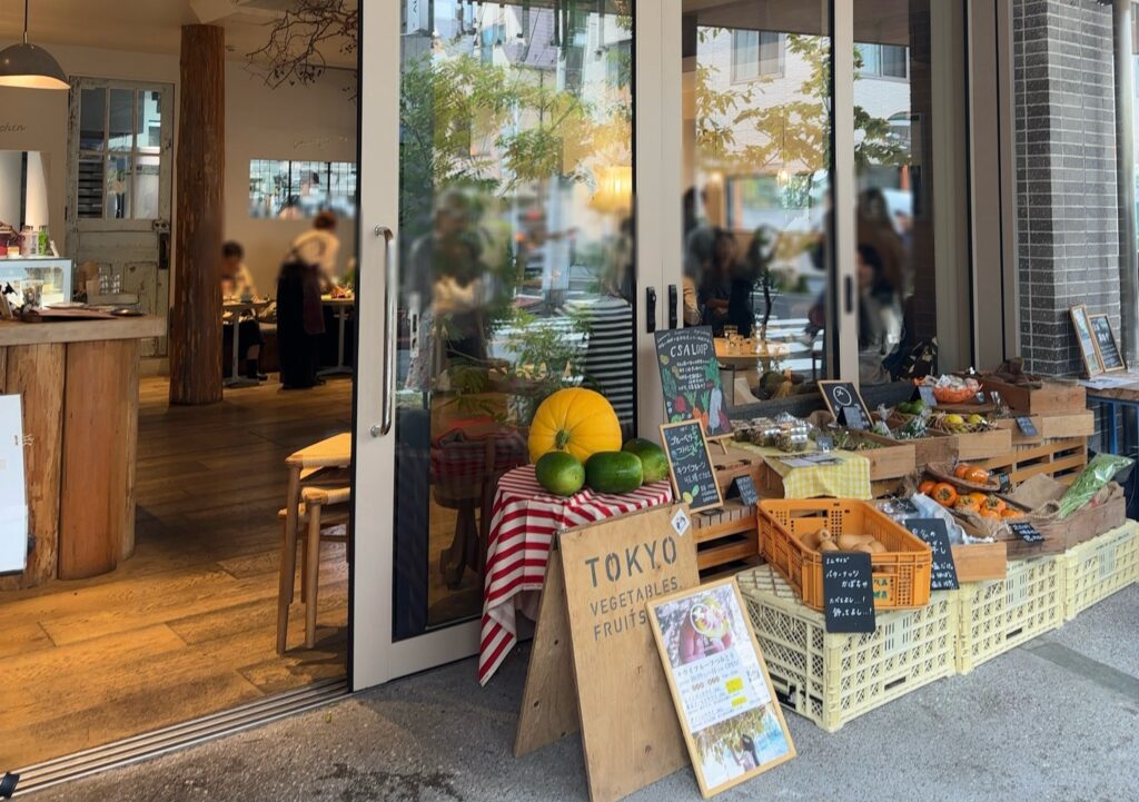  店舗前の野菜販売会★