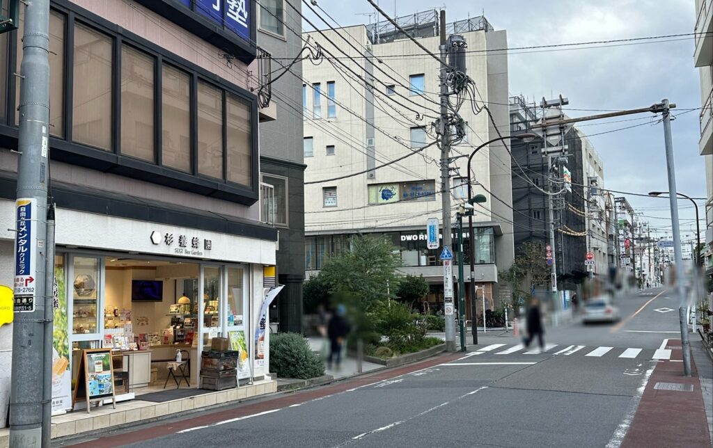 おしゃれなお店が並ぶ「自由通り」♪