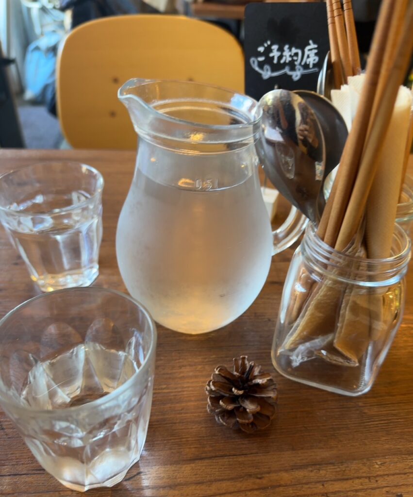 ピッチャーのお水がうれしい♪
