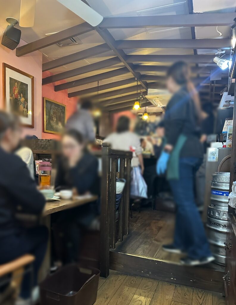 外国に来たような魅力的な店内