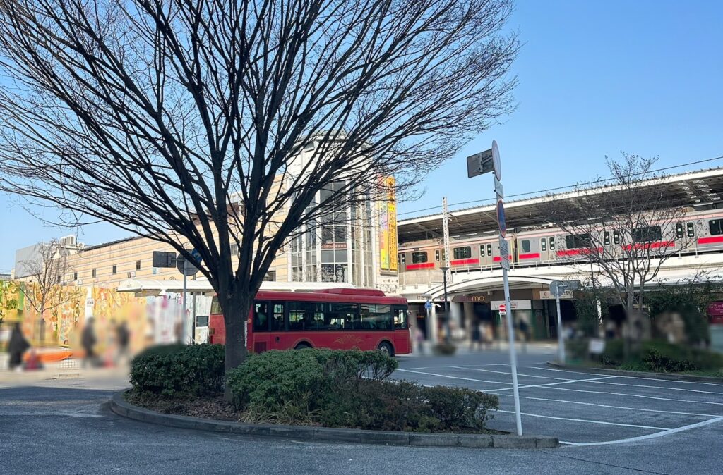 自由が丘駅正面口前に広がるロータリー