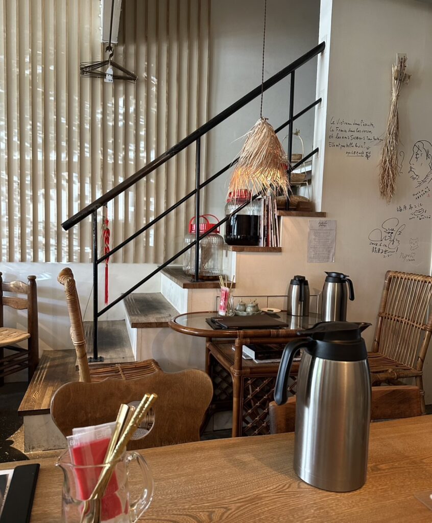 異国情緒溢れる店内