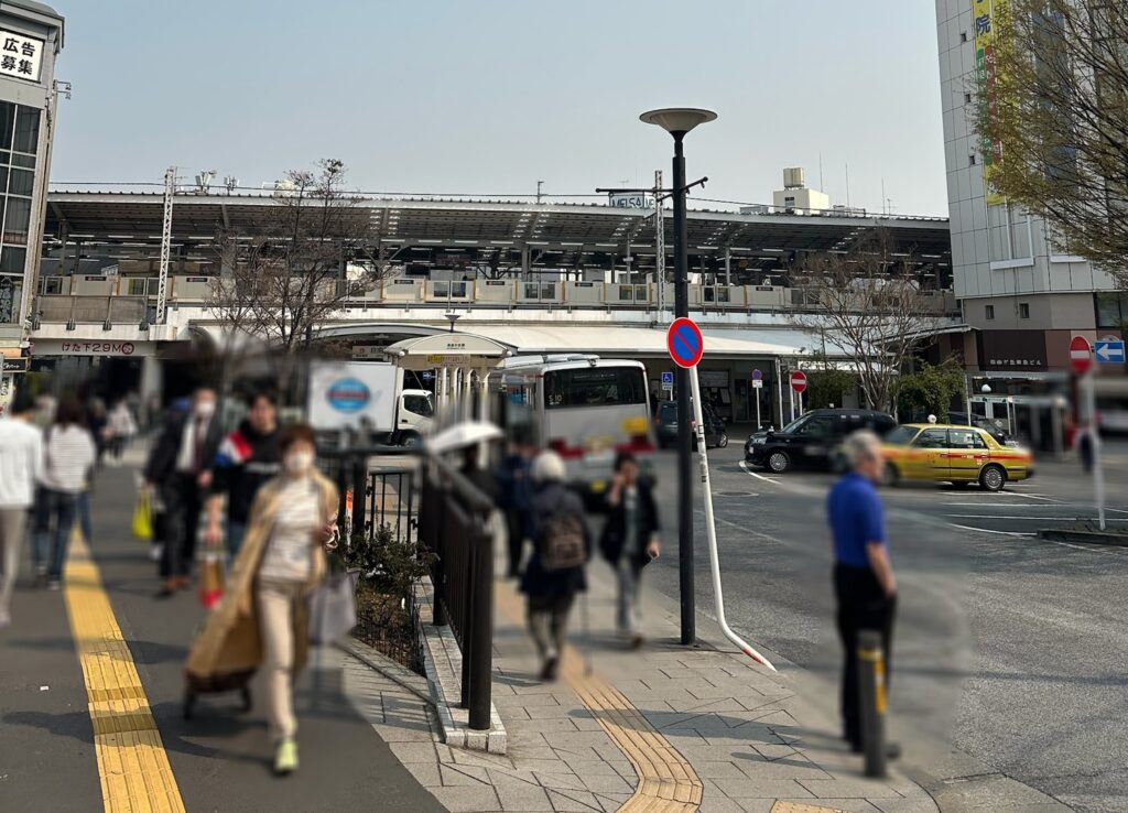 自由が丘駅正面口前ロータリー