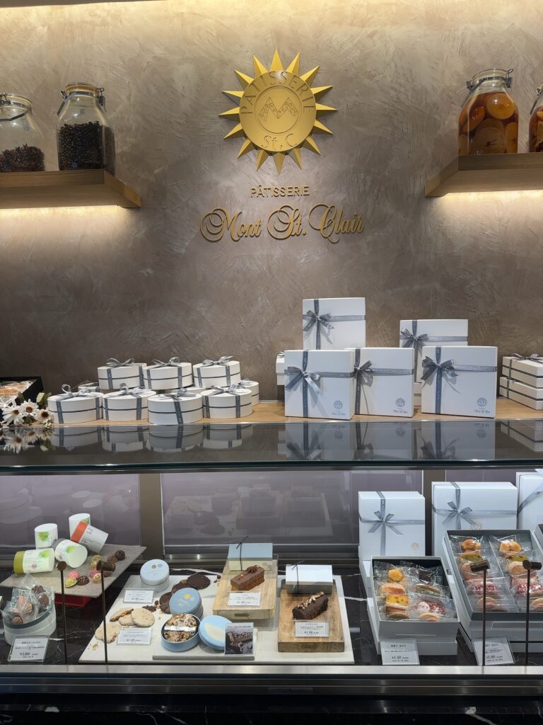 いつも大人気、行列の有名店「モ