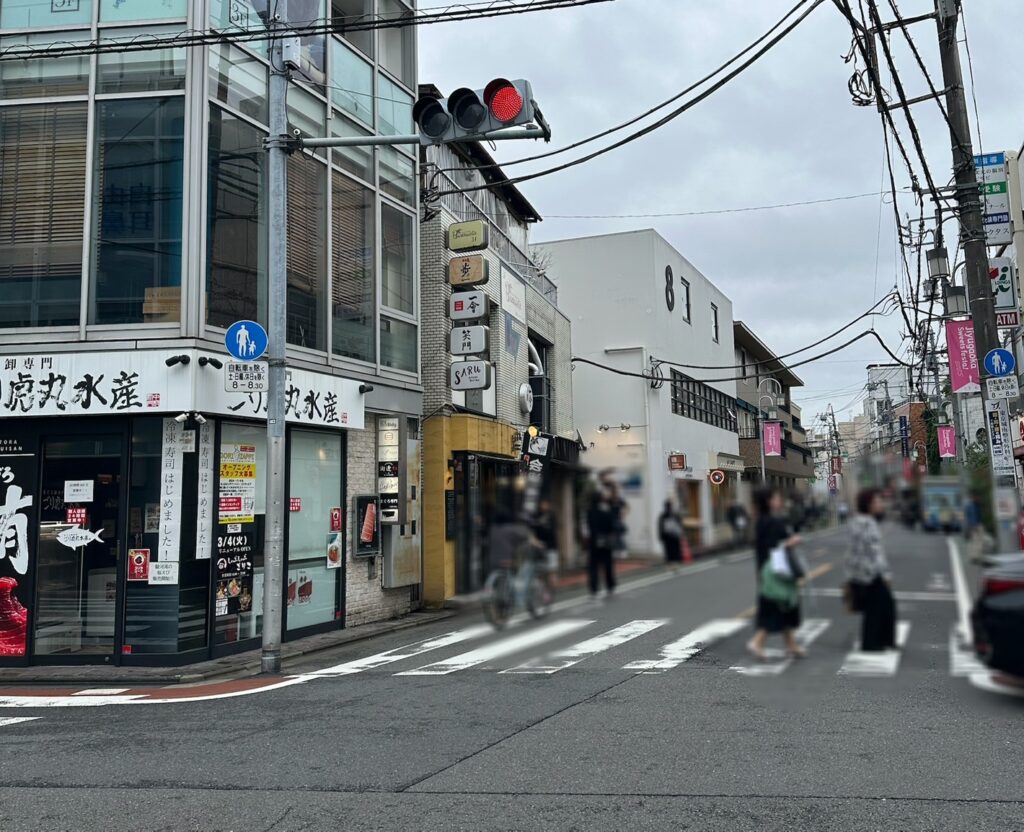 セブンイレブンのある交差点
