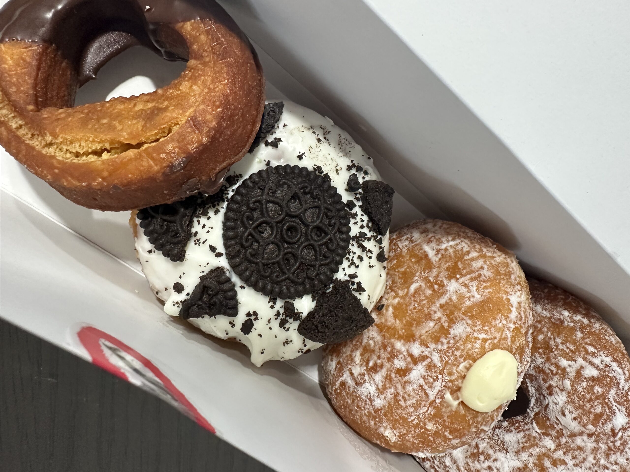 最近、お気に入りで、何回か通っている生ドーナツ専門店『we♡donut』さん🍩大阪発の自家焙煎珈琲カフェの高木珈琲の姉妹ブランドで、そのドーナツ