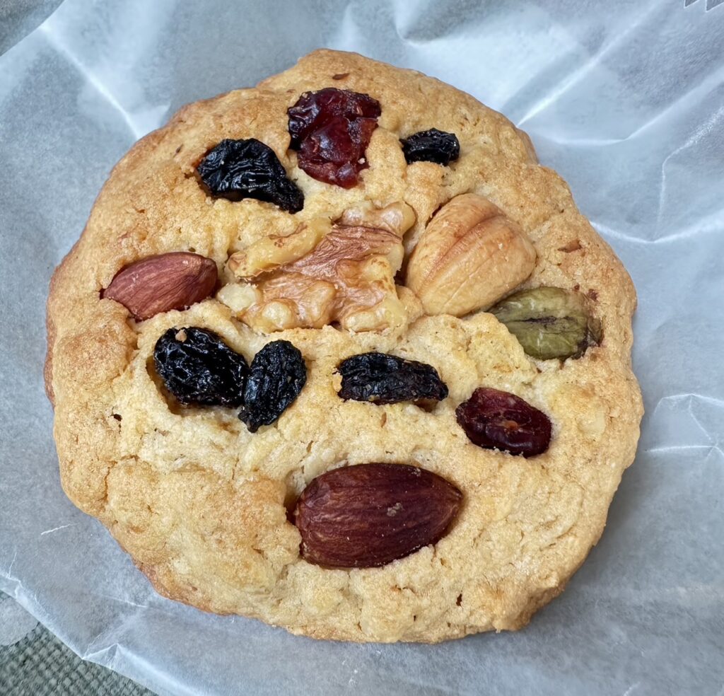 ヘルシーな美味しさ、オートミールクッキー