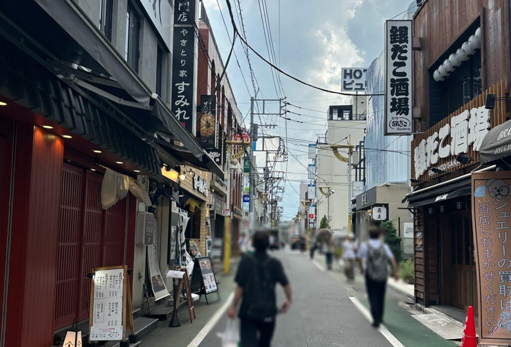 色々お店がある「ヒロ通り」