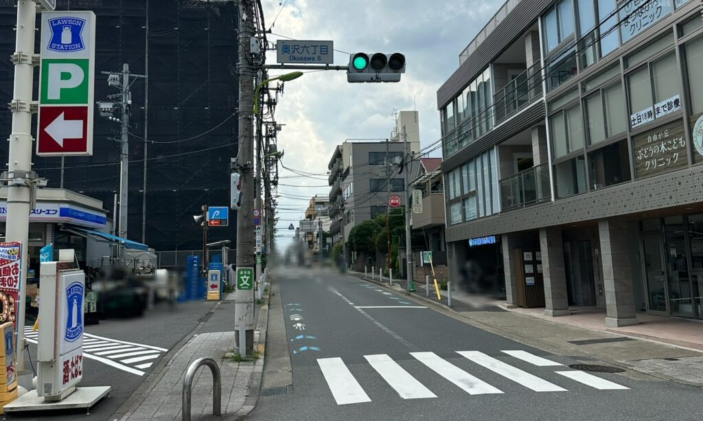 学園通り」と「等々力通り」がぶつかる交差点