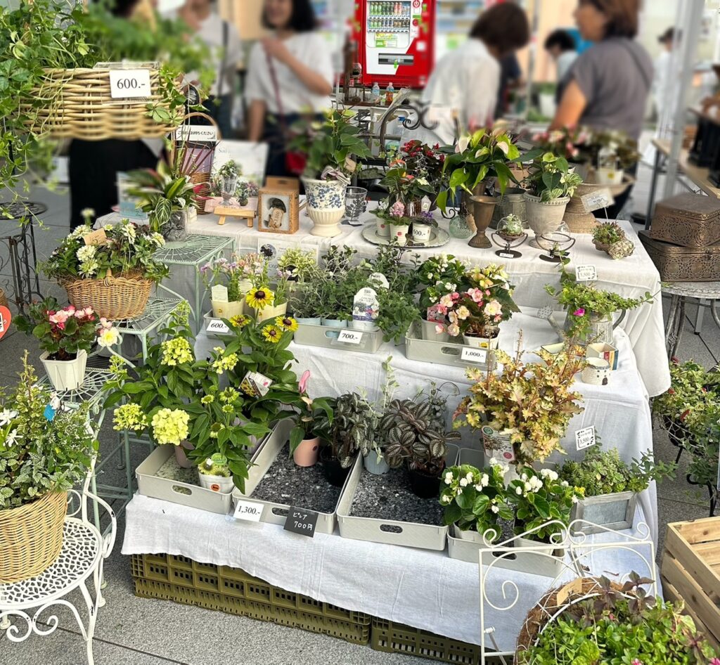 JIYUGAOKA Botanical Market