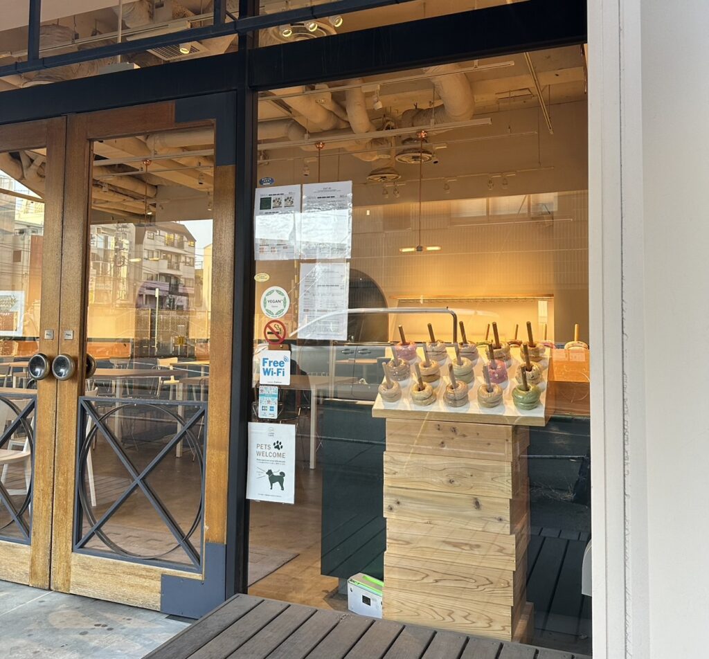 店内は広々としてくつろげる♪