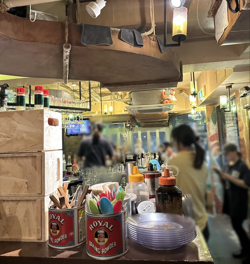 賑やかな店内♪