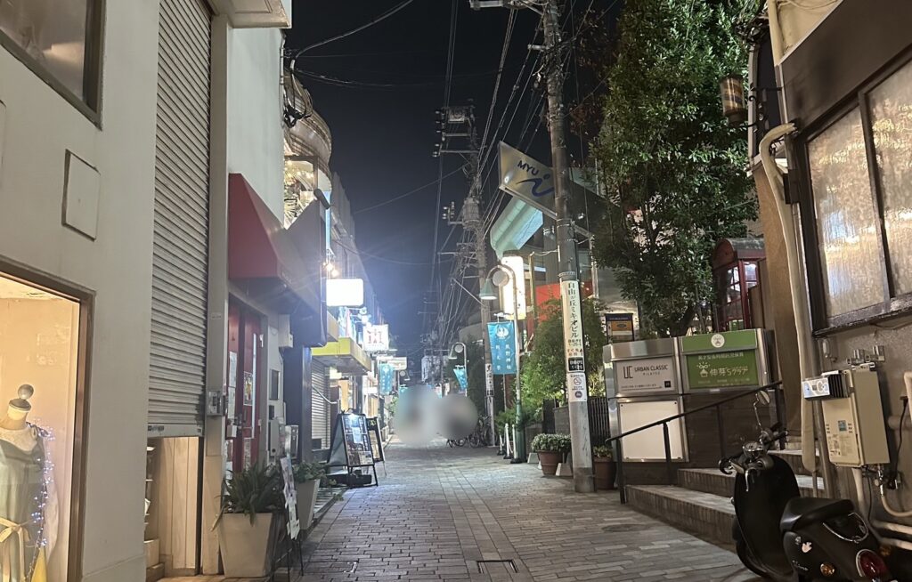 おしゃれな石畳のサンセットアレイ