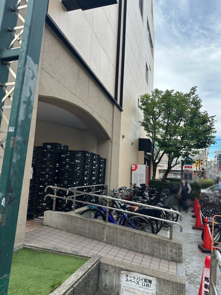 自由が丘南口から徒歩1分の「フ