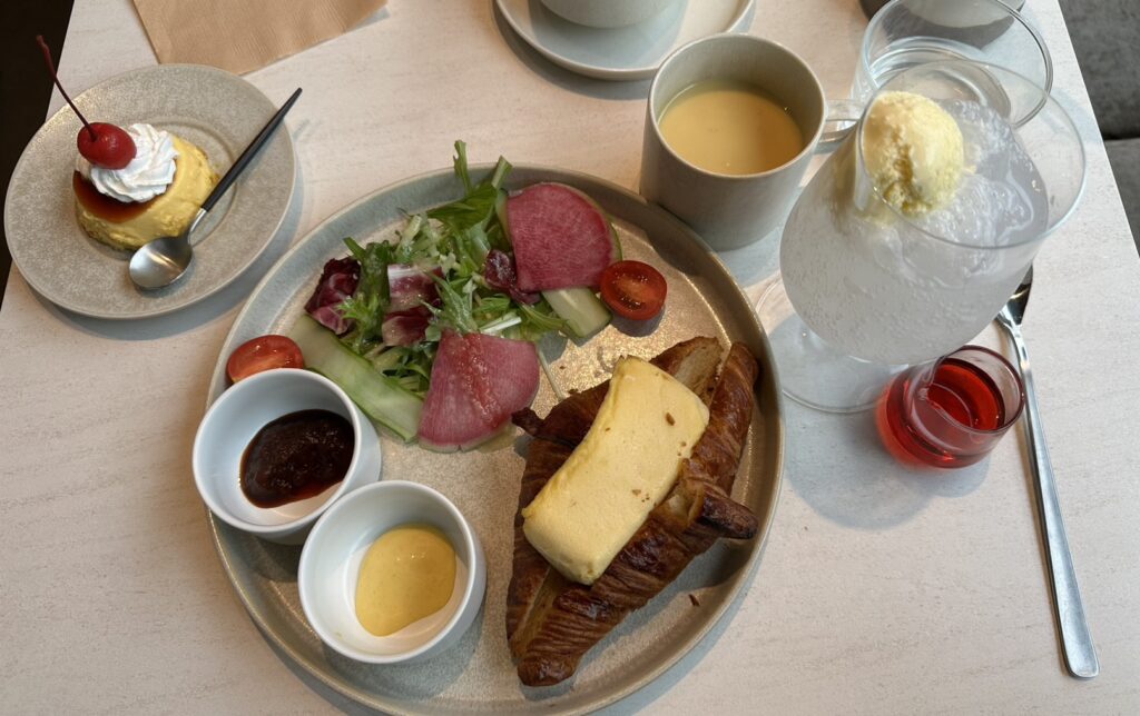 リストレットアンドクロワッサンラボラトリオ