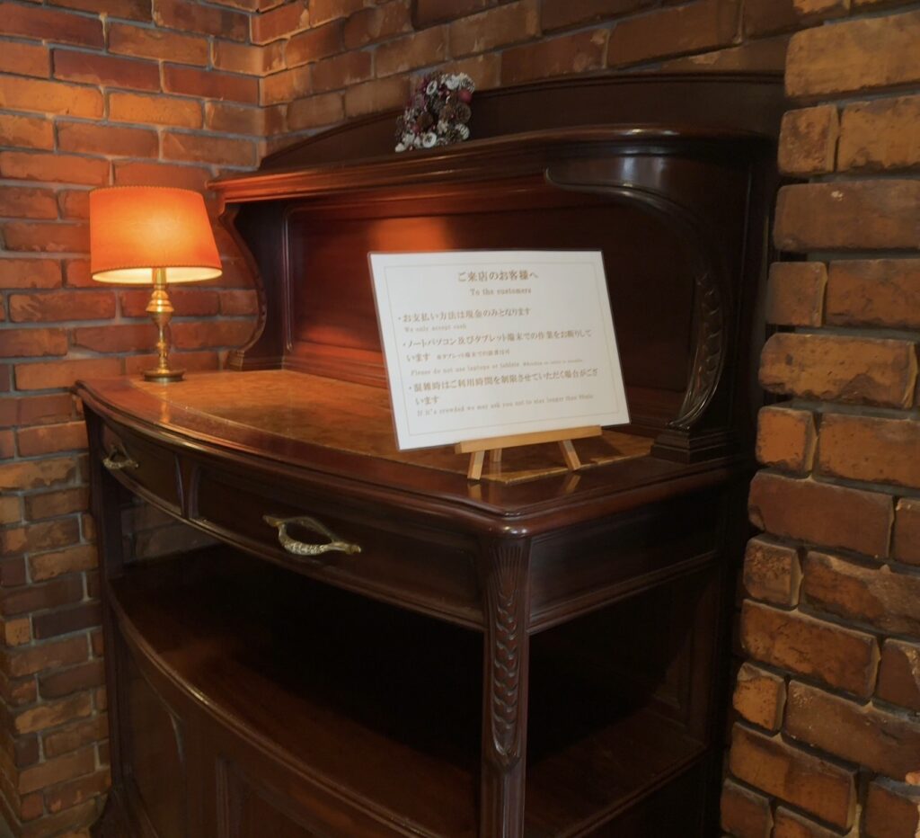 店内のクラシックなインテリア