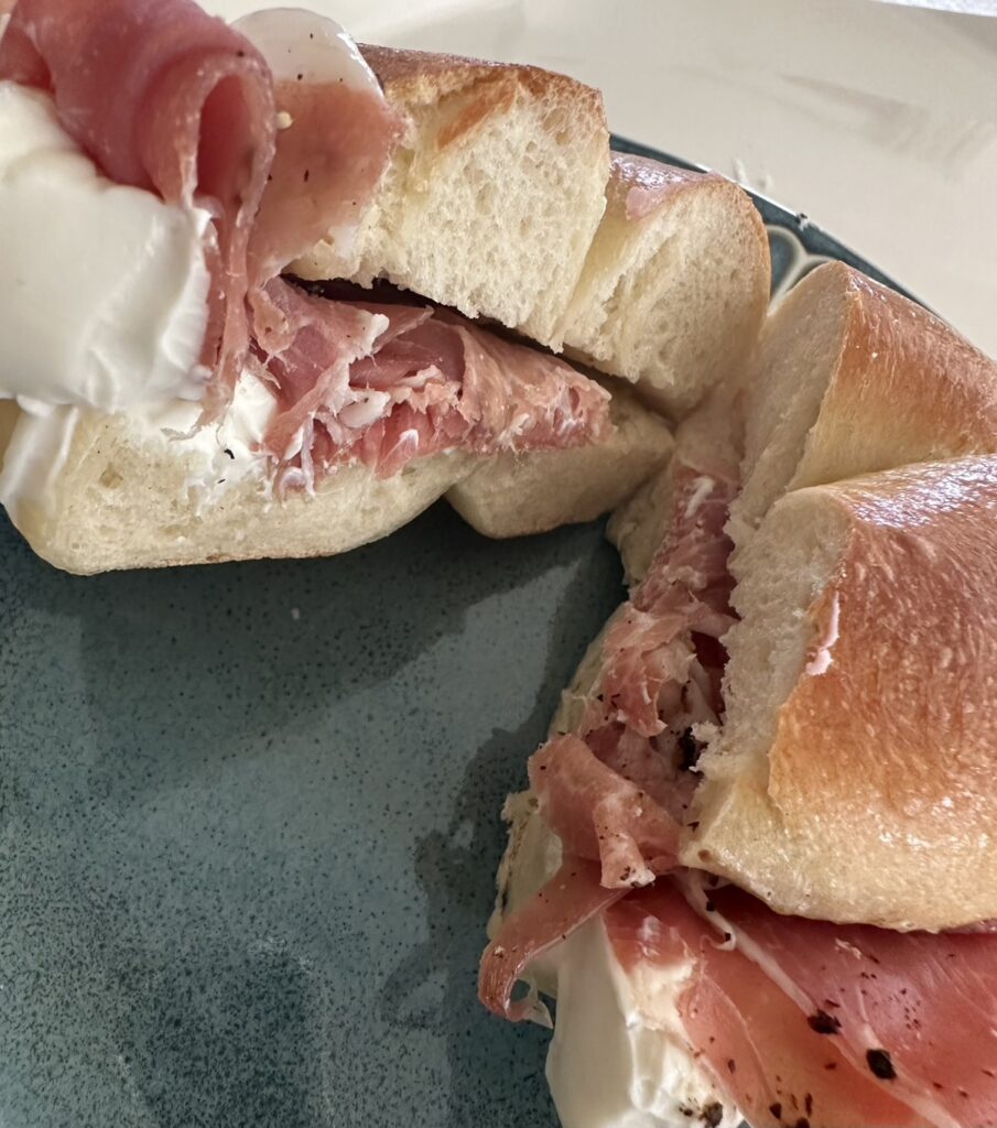 生ハムクリームチーズ中身