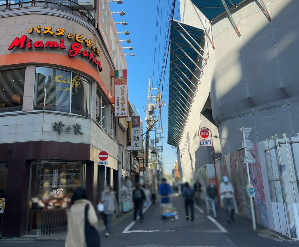 カトレア通り入口