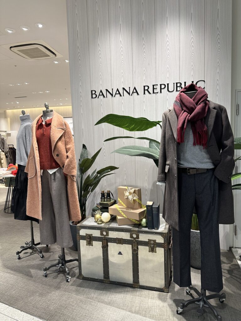 クリスマスシーズンのお店のディ