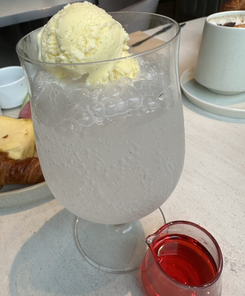 美味しいクロワッサンと、多彩な