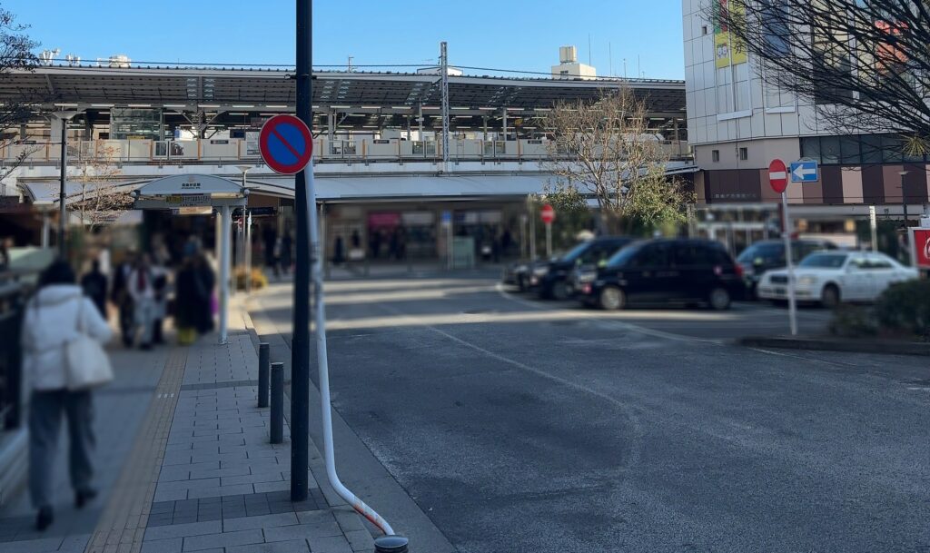 いつも賑やかな自由が丘正面口