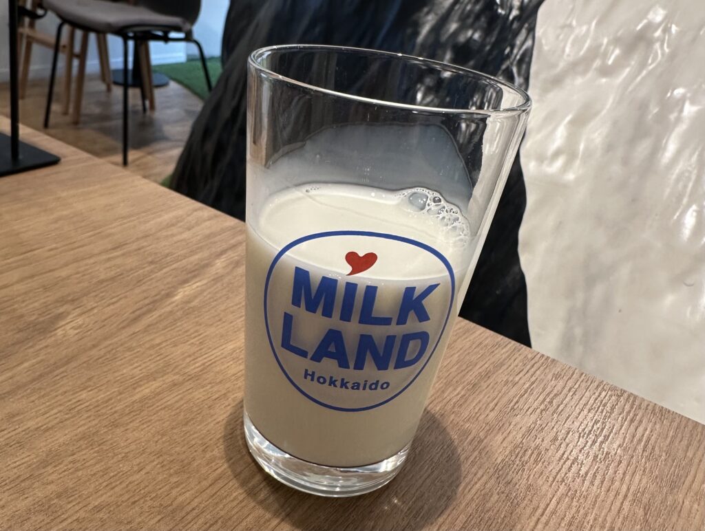 サービスの牛乳