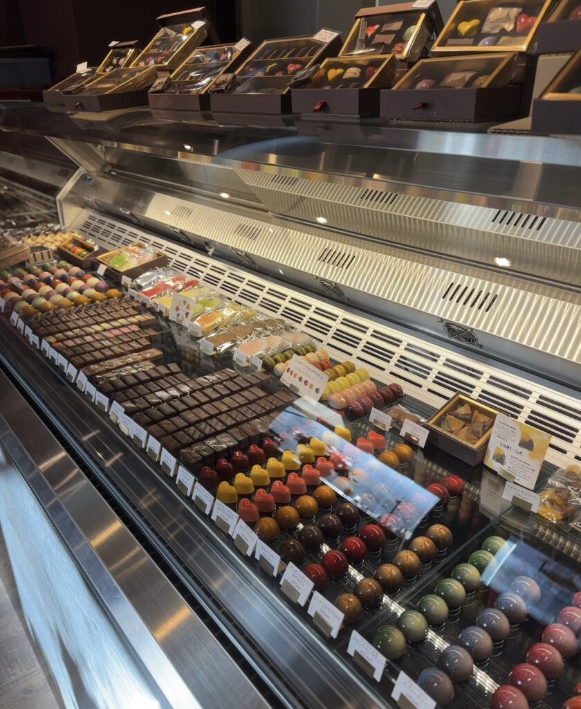 店内の様子・ショーケース