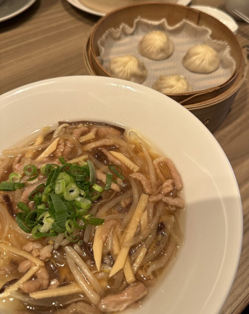 「鼎泰豐（ディンタイフォン）/