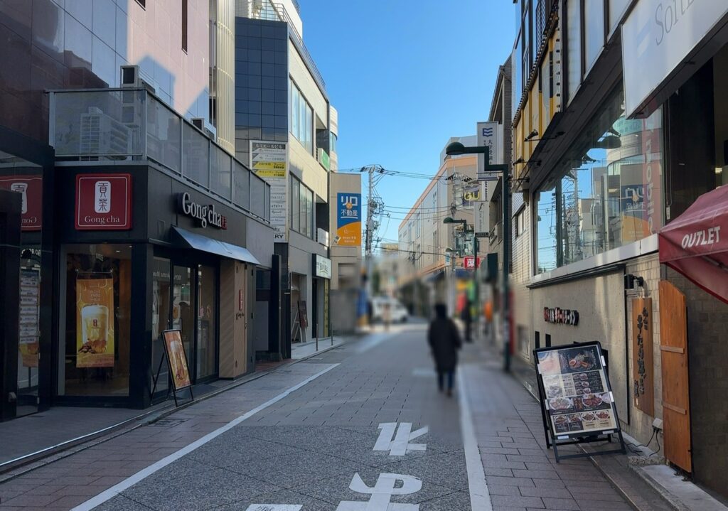 ゴンチャ自由が丘店(Gong cha)などがある通りです