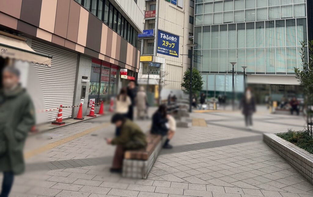 自由が丘駅正面口前ロータリー