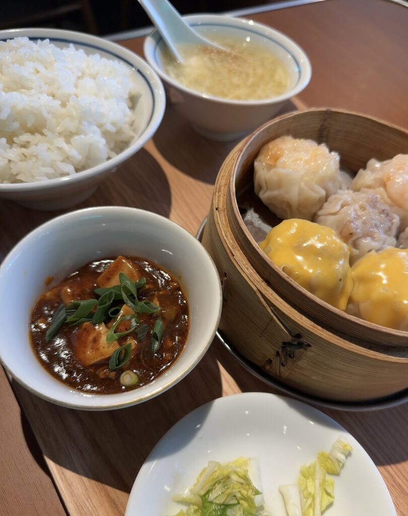 自由が丘駅南口改札から徒歩約5