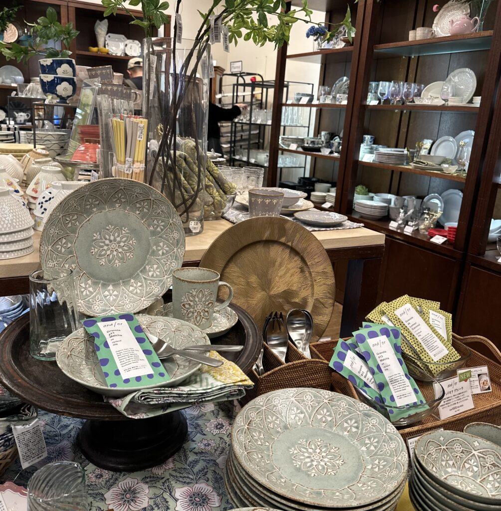 食器も素敵☆私の部屋