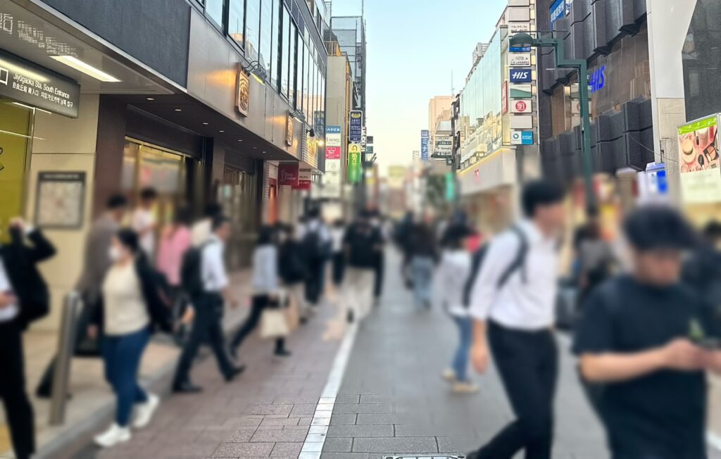 沢山のお店が立ち並ぶマリクレール通り