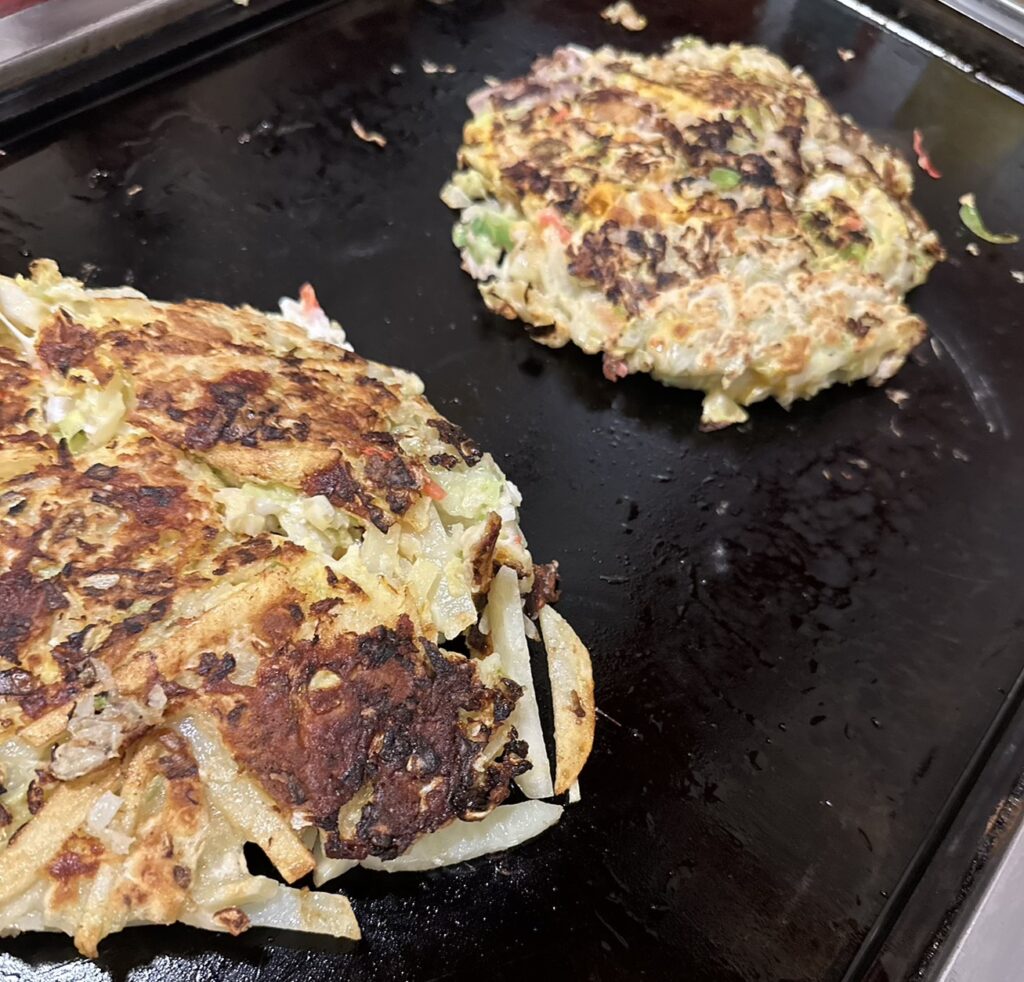 「お好み焼き/豚天」と「お好み焼き/じゃがチーズ天」を焼けました