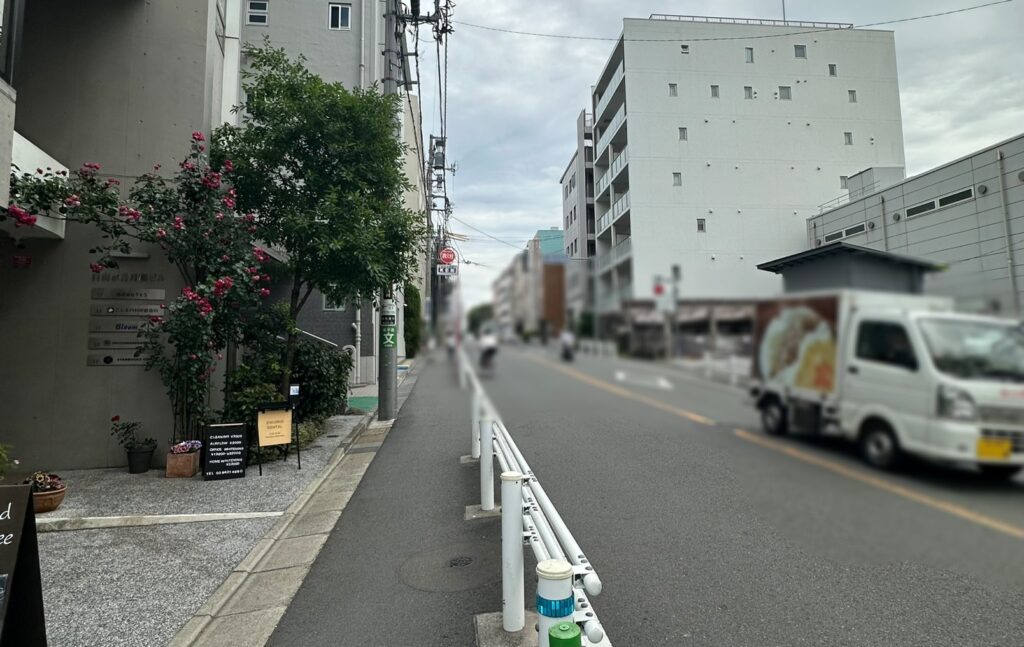 「自由通り」