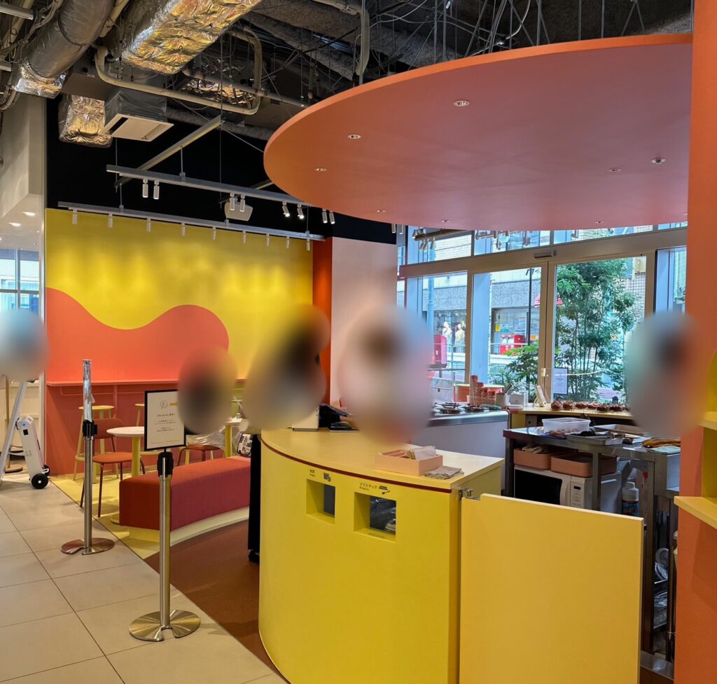 華やかなお店です